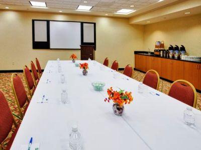 Holiday Express & By Ihg Hotel 2*